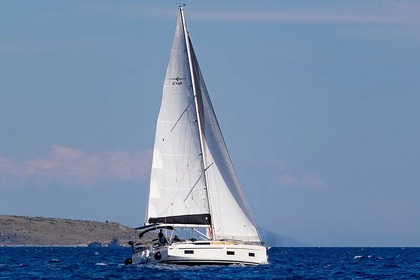 Hire Sailboat Bavaria C42 Lefkada