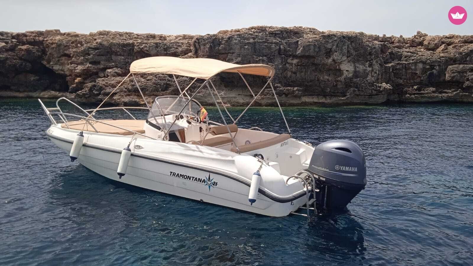 Bateau à moteur