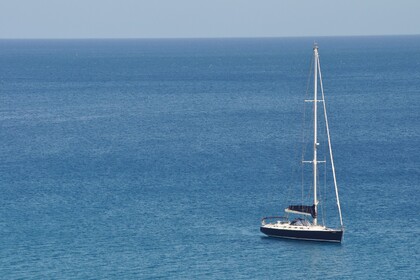 Disfruta del mar desde Barcelona en un gran velero
