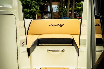 Verhuur Motorboot Sea Ray 210 Mikołajki
