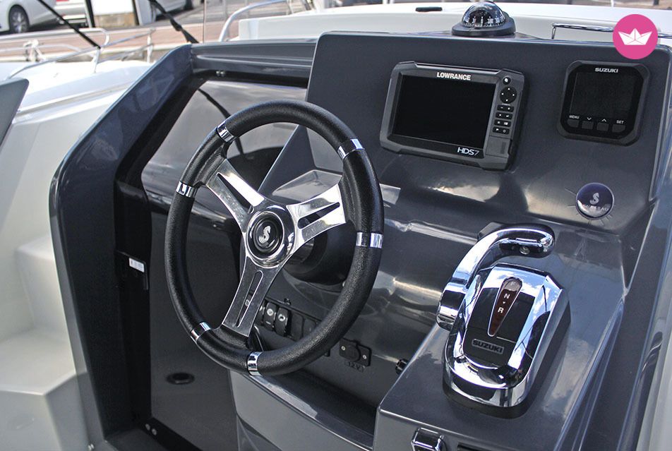 Motorboat Beneteau Flyer 7.7 Sundeck · Bcn for hire