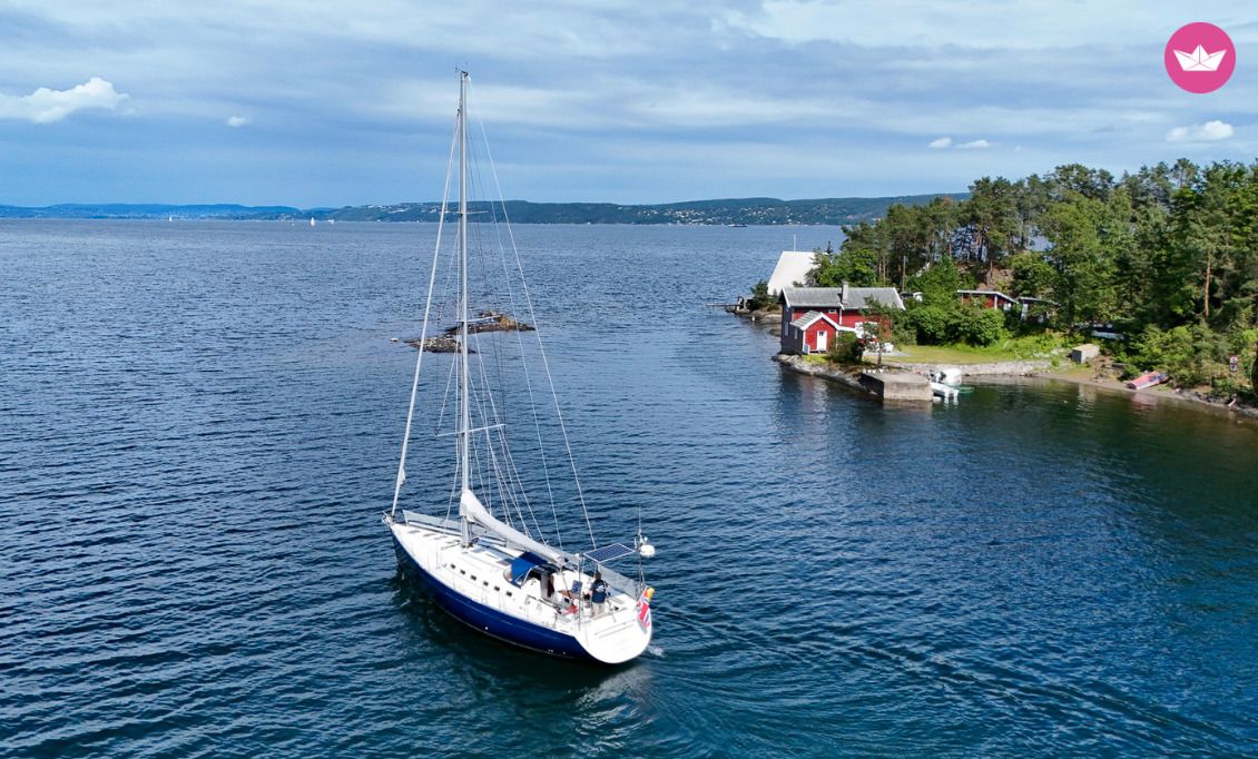 Charter Beneteau First 47.7 Sailboat (2002) in Tromsø - Click&Boat