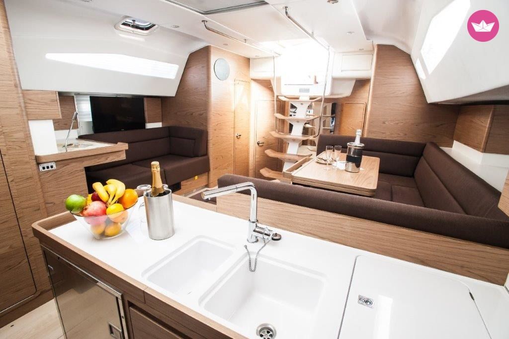 Charter sailboat in Zadar  