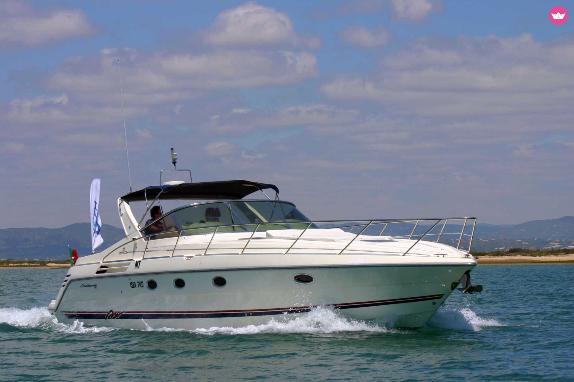 Charter motorboat in Faro District  