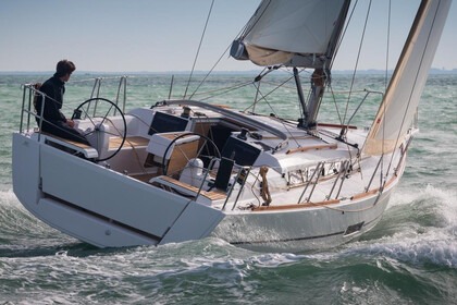 Hire Sailboat Dufour Yachts 350 Adventure Tortola