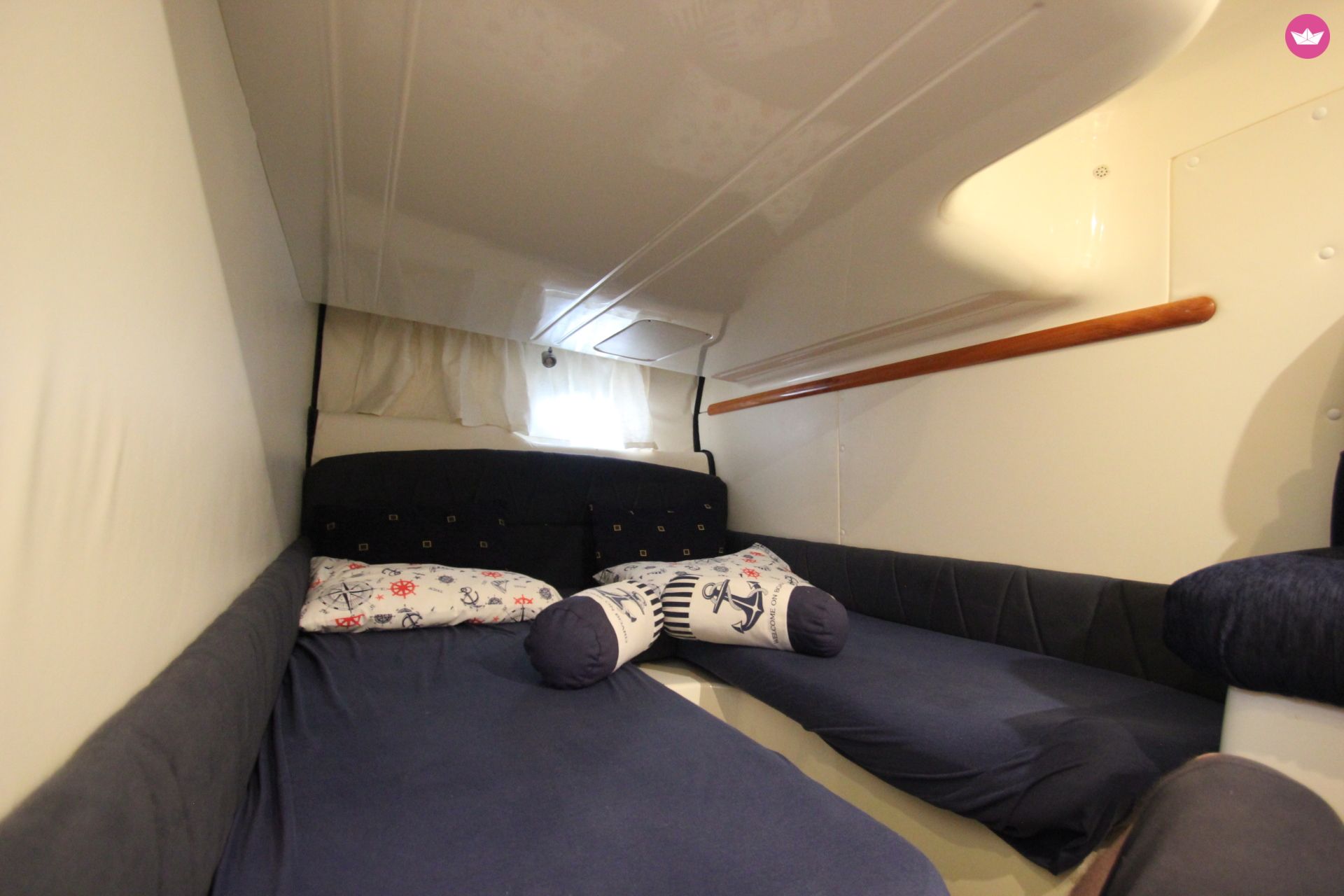 Charter motorboat in Athens  