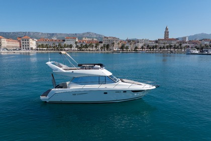 Charter Motorboat Jeanneau Prestige 400 Split