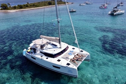 Verhuur Catamaran Fountaine Pajot Fountaine Pajot Astrea 42 - 4 + 2 cab. Brač