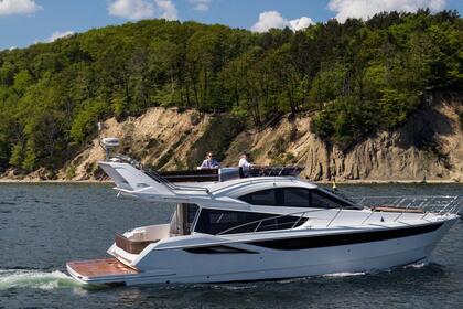 Motorcrucero de lujo con juguetes - Comedor privado disponible a bordo - hasta 11 pasajeros más el capitán