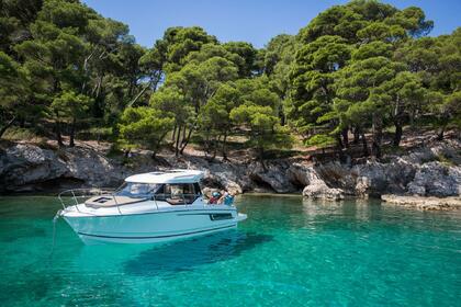 Hyra båt Motorbåt Jeaneau Merry Fisher 795 Dubrovnik