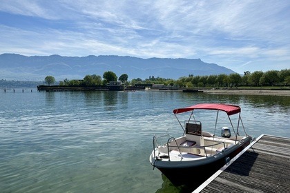 Boat for 5 No-License