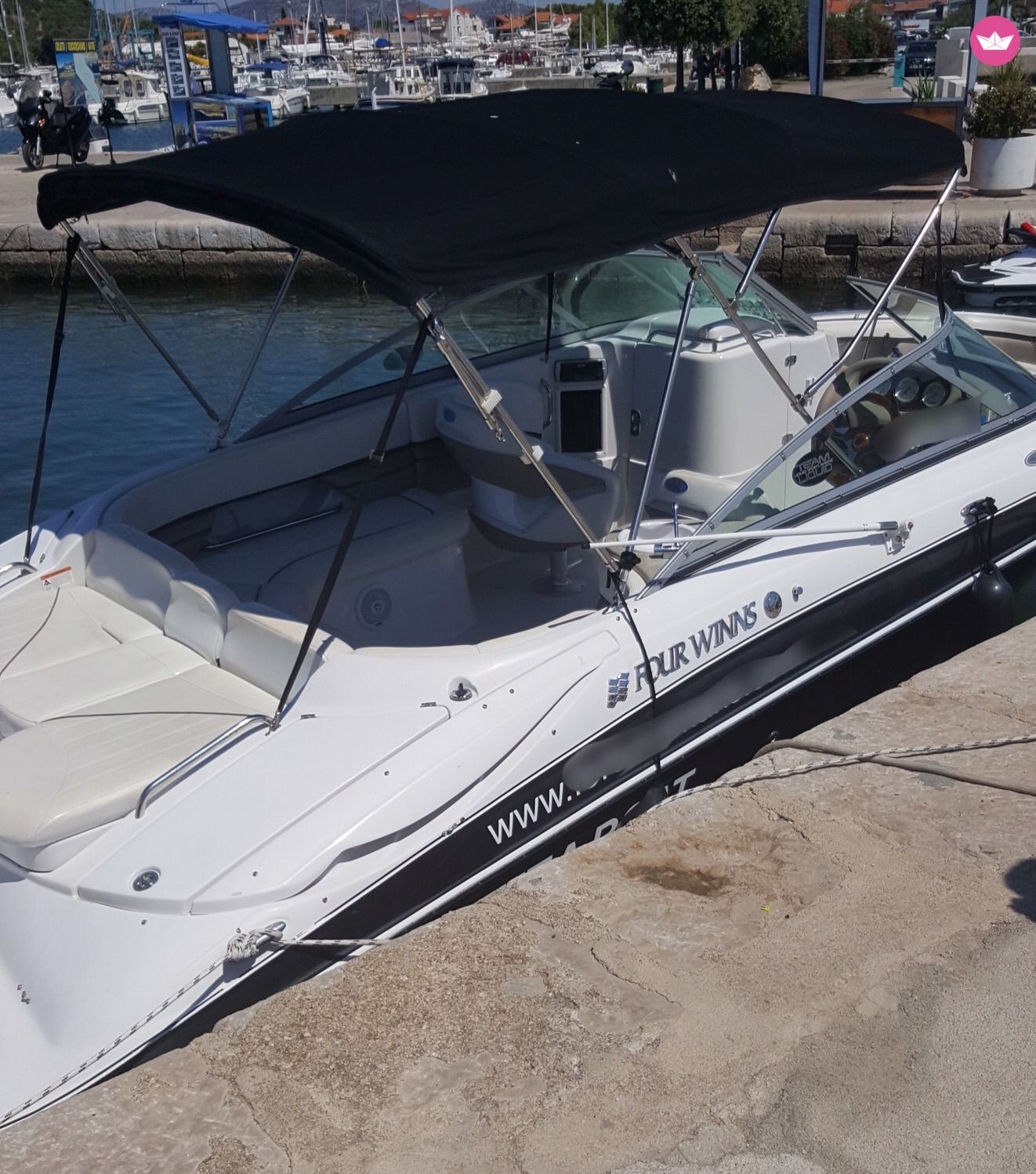 Four Winns 230 Horizon in Zadar for hire
