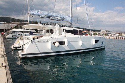 Aluguel Catamarã Fountaine Pajot Fountaine Pajot Astrea 42 Trogir