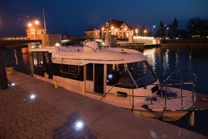 Suncamper 30 Flybridge