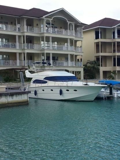 Location Bateau à moteur Rodman 56 Les Trois-Îlets