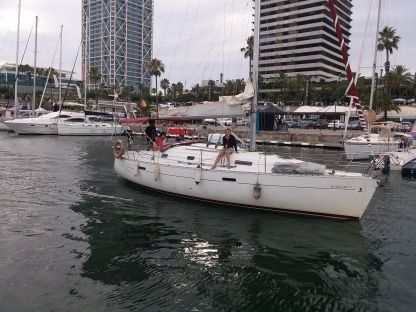 Charter Sailboat Beneteau Oceanis Clipper 331 Barcelona