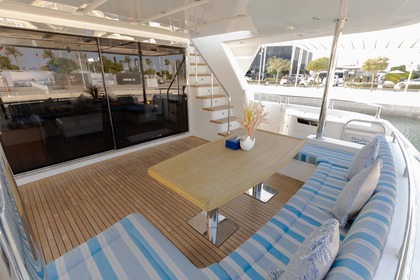 Charter Motor yacht MAJESTIC 90 Dubai