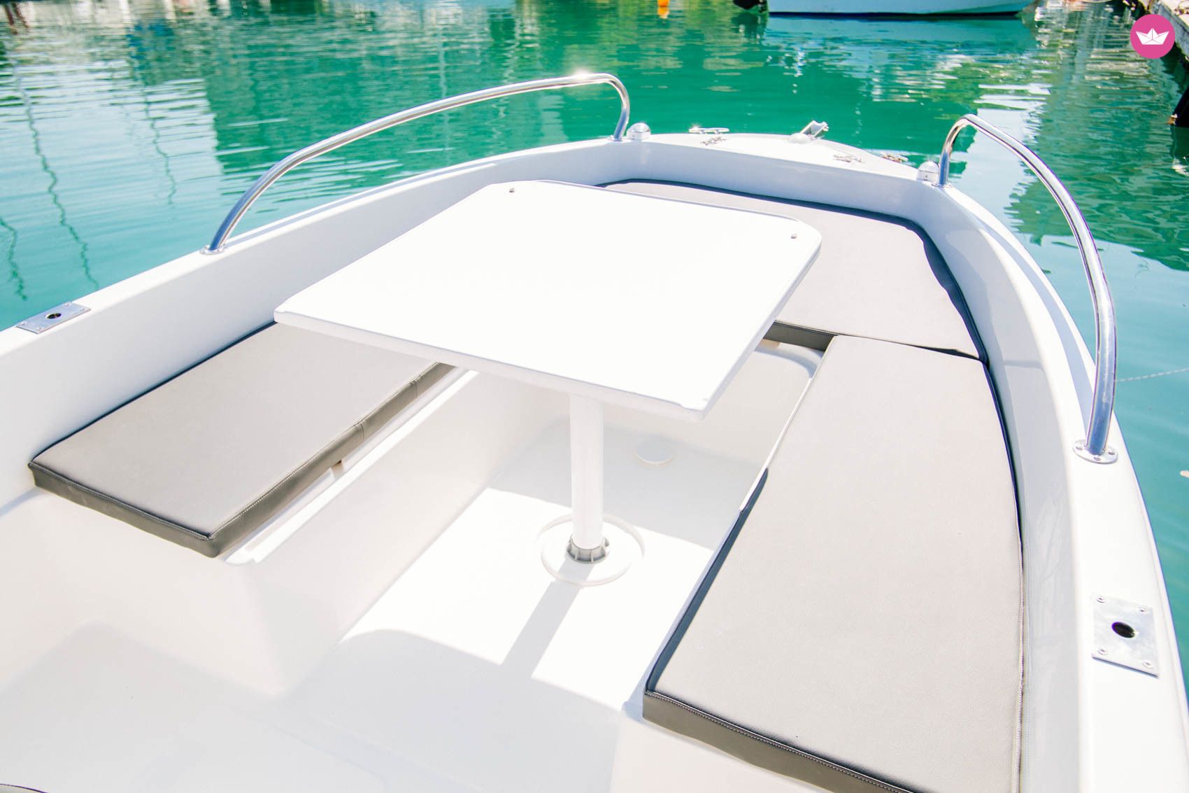 Charter motorboat in Athens  