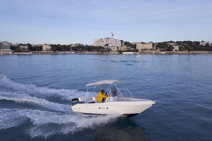 Noleggio Barca a motore BLU & BLU FUTURAMA 550 Juan les Pins