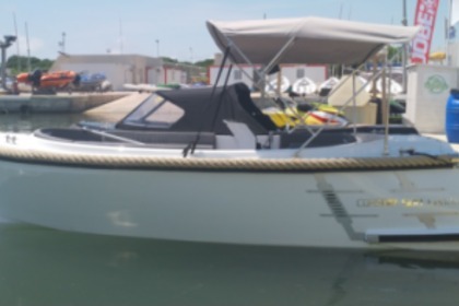 Location Bateau sans permis  Corsiva Tender 500 Vilanova i la Geltrú