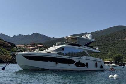 Location Yacht à moteur Absolute 58fly Hyères