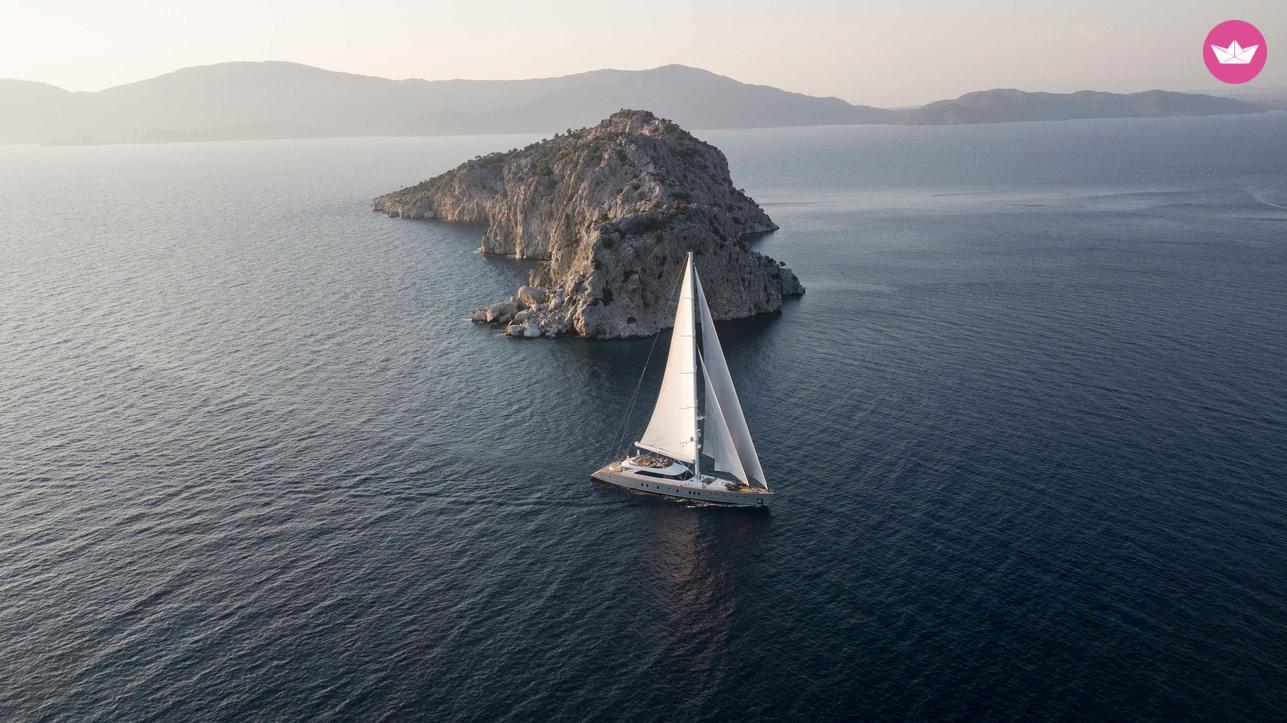 Yacht Deluxe Motorsailor 50m 8