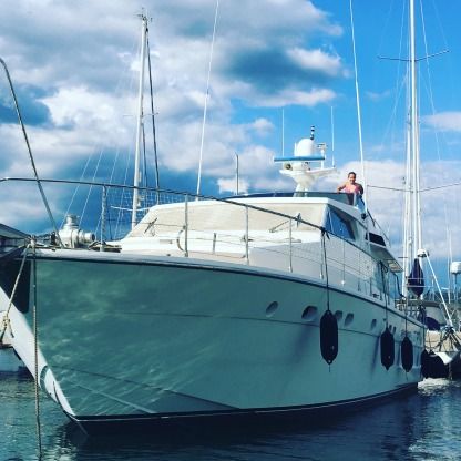 Charter Motorboat San Lorenzo 57 La Spezia