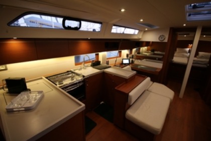 Oceanis 51.1 First Line