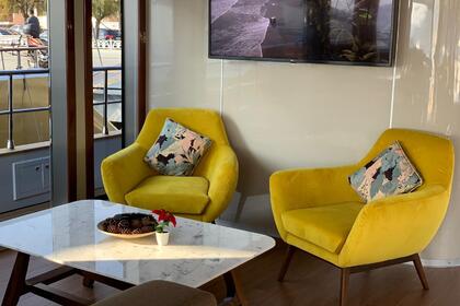 Luxury Power Catamaran for Rent