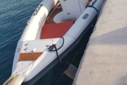 Charter Boat without licence  Oceanic 4.8 Santorini