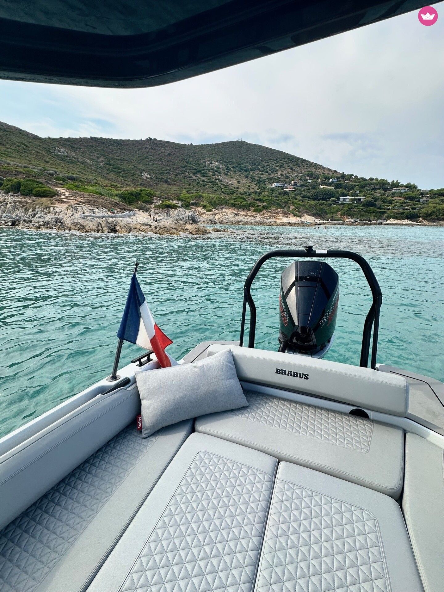 Bateau à moteur Axopar BRABUS 300 SHADOW CROSS TOP 300cv 6