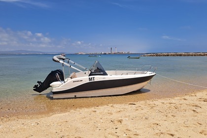 Hire Motorboat Quicksilver 455 Activ open Faro