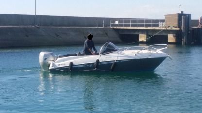 Charter Motorboat Galeon Galia 570 Sundeck Arradon