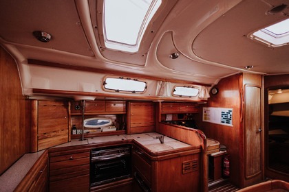 Velero Iorana – Un hogar flotante lleno de historias