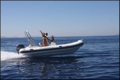 Location Semi-rigide Capelli Tempest 650 Cargèse