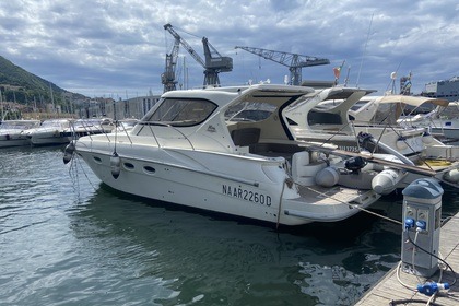 Miete Motorboot Innovazioni e progetti Mira 36 Capri