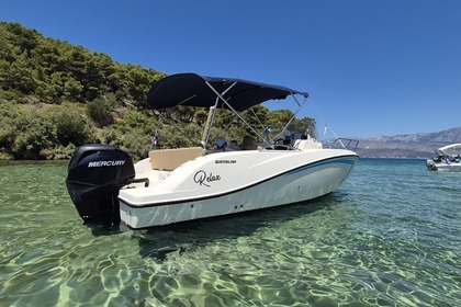 Hyra båt Motorbåt Quicksilver 675 sundeck activ Općina Omiš