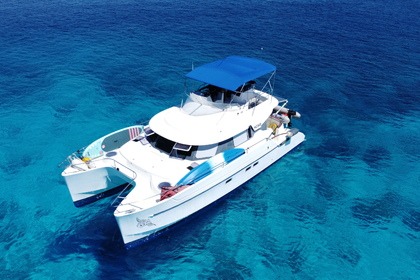 Välkommen till katamaran med skeppare på vackra Seychellerna