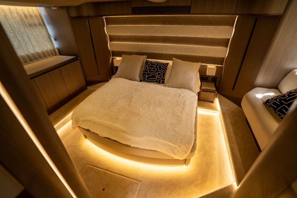 Location Yacht à moteur Galeon 560 Fly Saint-Tropez