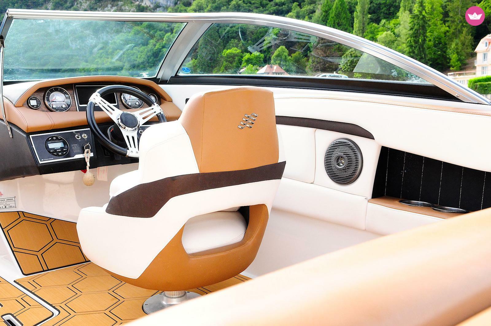 Bateau à moteur REC BOAT HOLDINGS, LLC DBA FOUR WINNS H210 280cv 3
