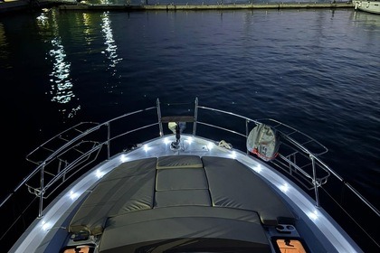 Aluguel Iate a motor Bavaria Yachtbau Bavaria Virtess 420 Fly Trogir