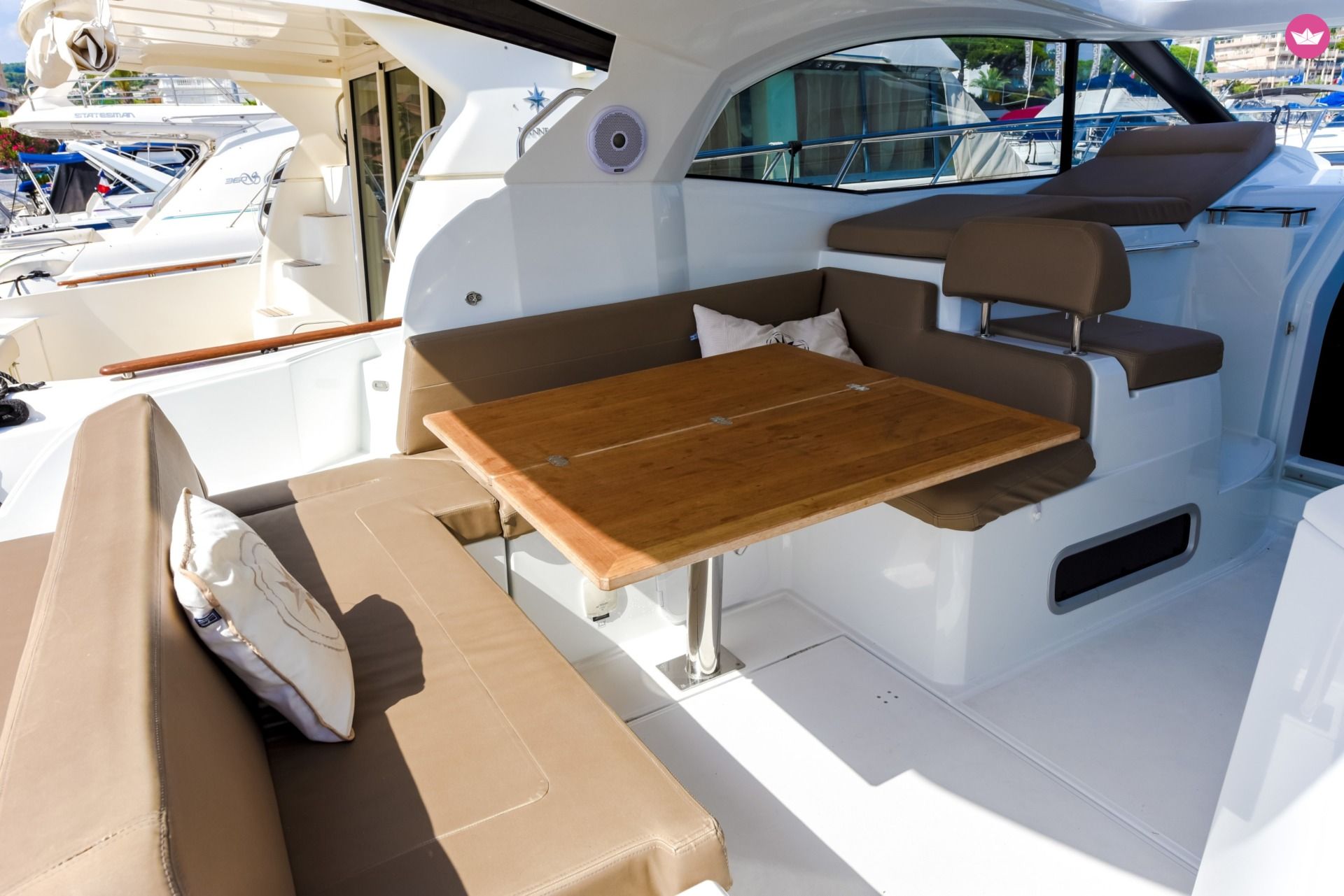 Jeanneau Leader36 à Golfe Juan à louer