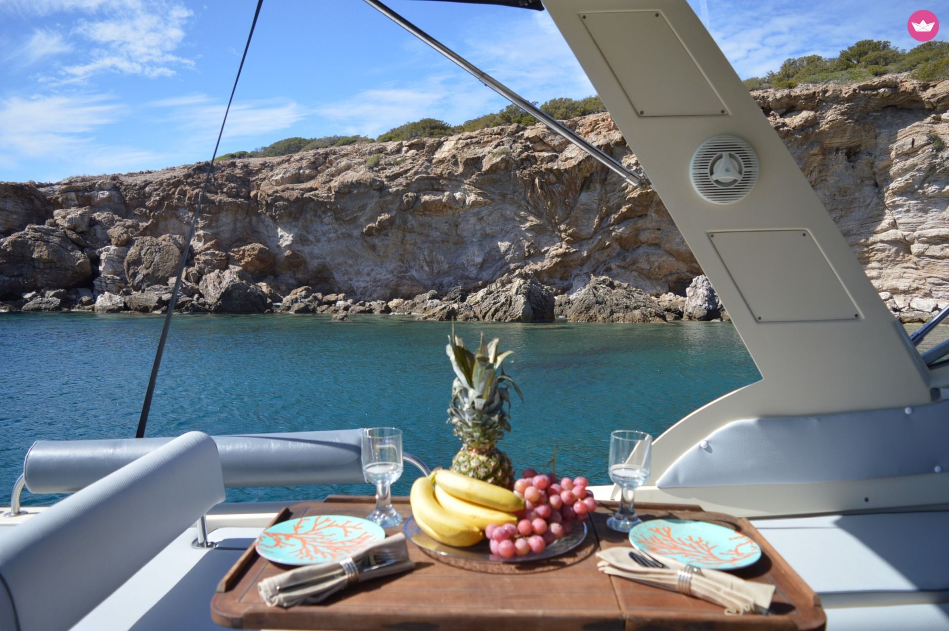 Rental motorboat in Athens  