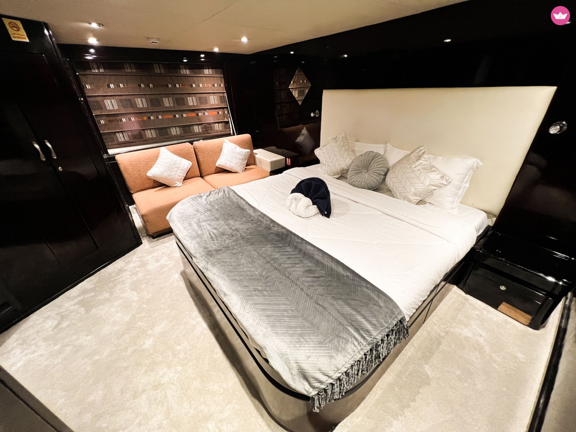 Yacht 75 ft Dubai Yacht 30 Pax Private Capacity 1050cv 7