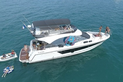 Charter Motorboat Beneteau Monte Carlo 52 Sanary-sur-Mer