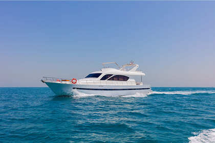 Rental Motor yacht Luxury Yacht Luxury Yacht 82 Ft Dubai