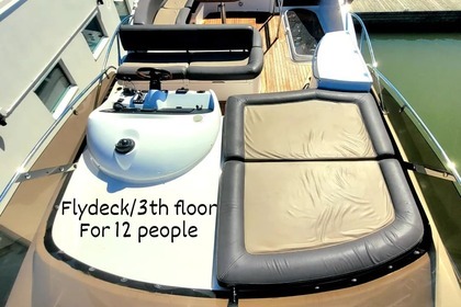 Experience Helsinki's Luxury on the Water! ? | Rent the Sunseeker Manhattan 50 (2006)