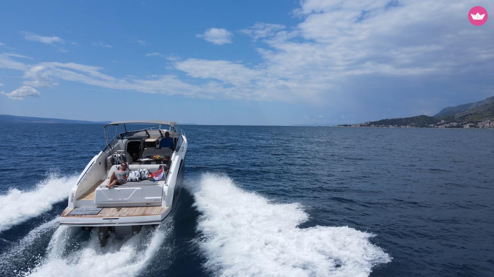 Bateau à moteur Windy W34 Alize 880cv 7