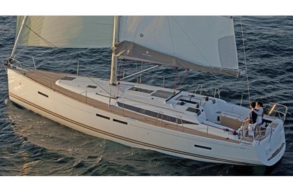Charter Sailboat Jeanneau Sun Odyssey 439 Keramoti