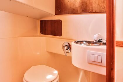 Capri and Positano on Jeranto 7.5